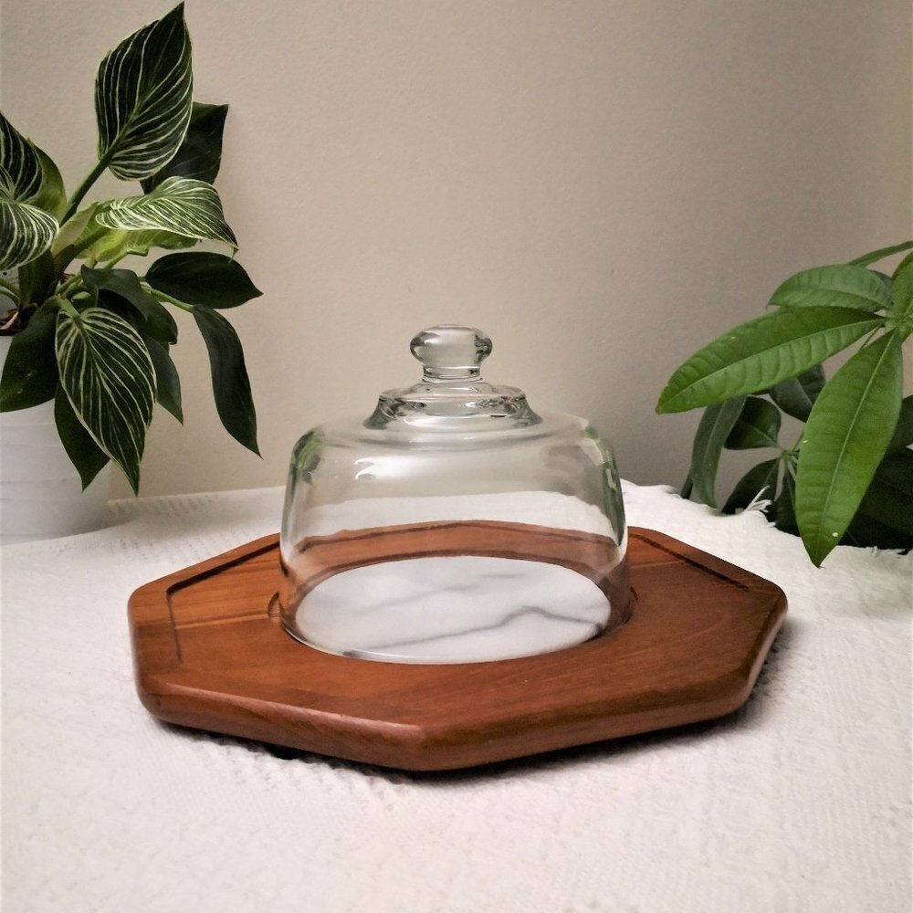 Genuine Teak Cheese & Cracker Serving Board /Tray & Glass Dome